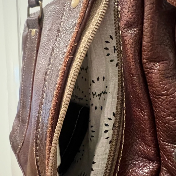 Haute Southern Hyde Fringe Cowhide Crossbody Concealed Carry Purse - Picture 9 of 10